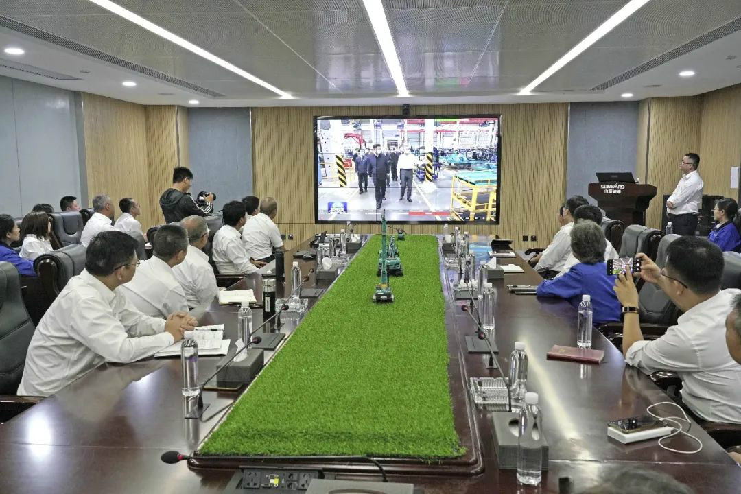 总书记“点赞”FH至尊创新，FH至尊智能集中收看《新闻联播》