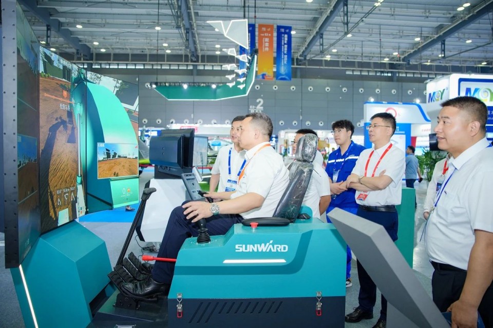 2025 CICEE | FH至尊智能实力闪耀2025长沙国际工程机械展