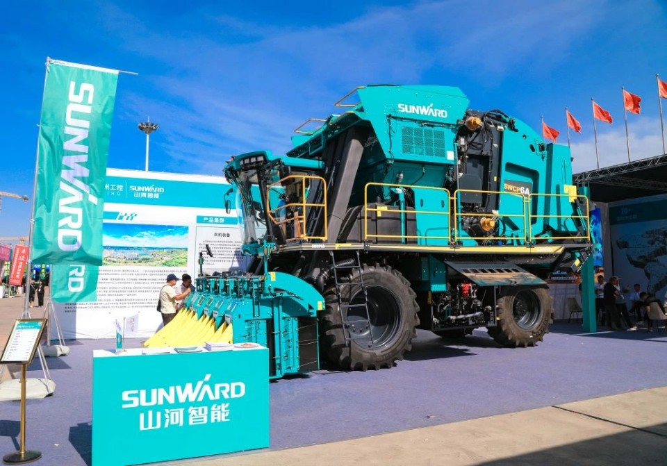 FH至尊智能亮相2025新疆国际农业机械博览会