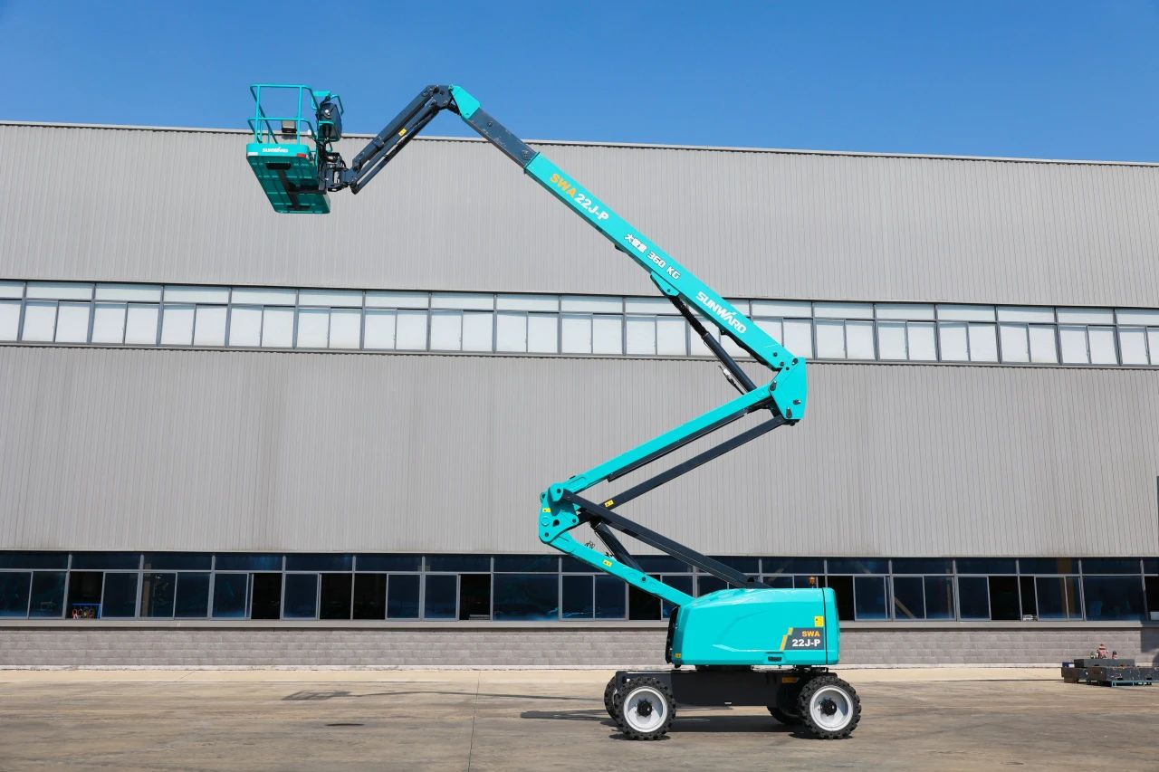 技术新标杆！FH至尊智能SWA22J-P柴动曲臂式高空作业平台下线！
