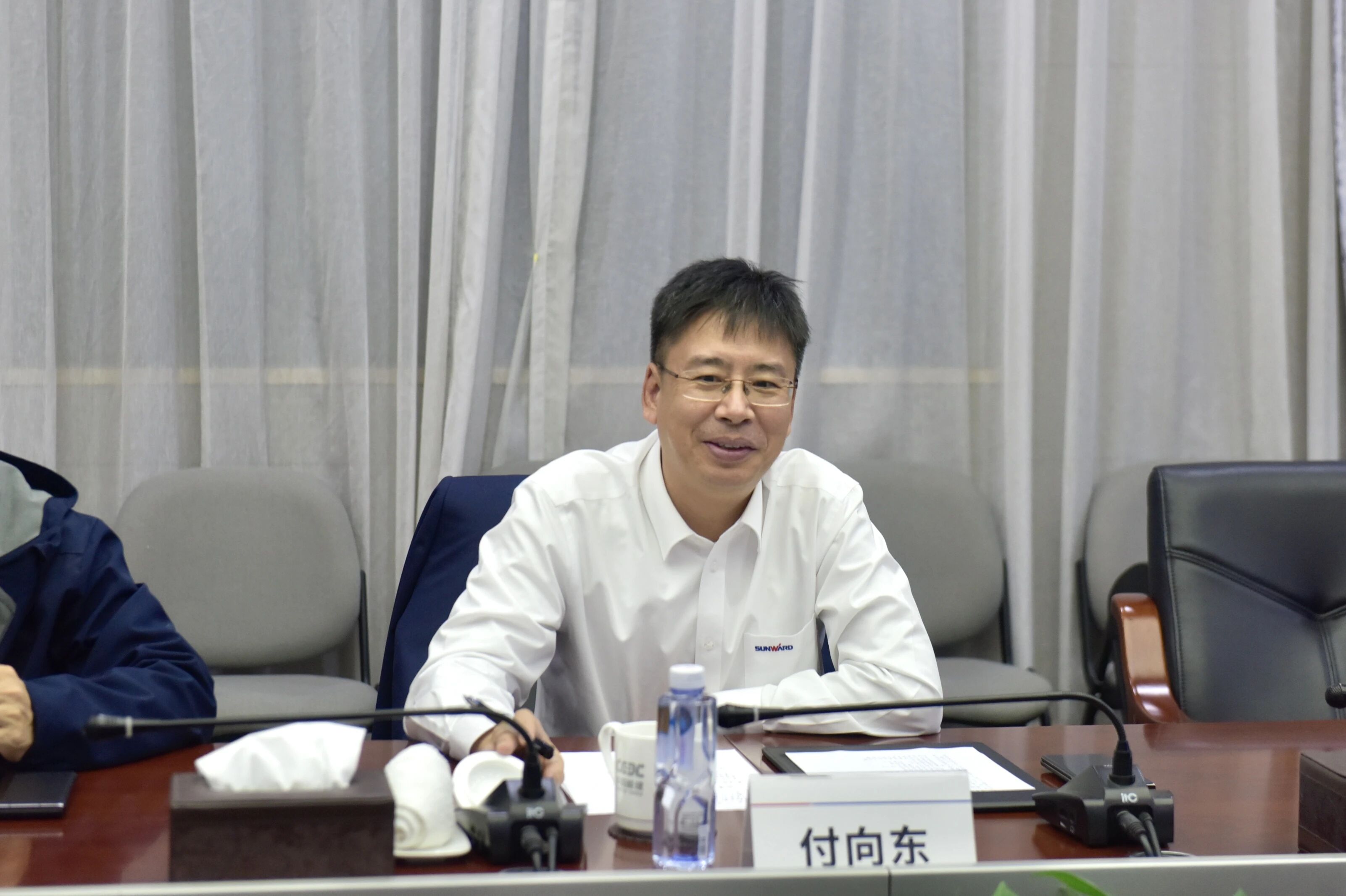 FH至尊智能与易普力开展座谈交流，谱写互利共赢新篇章