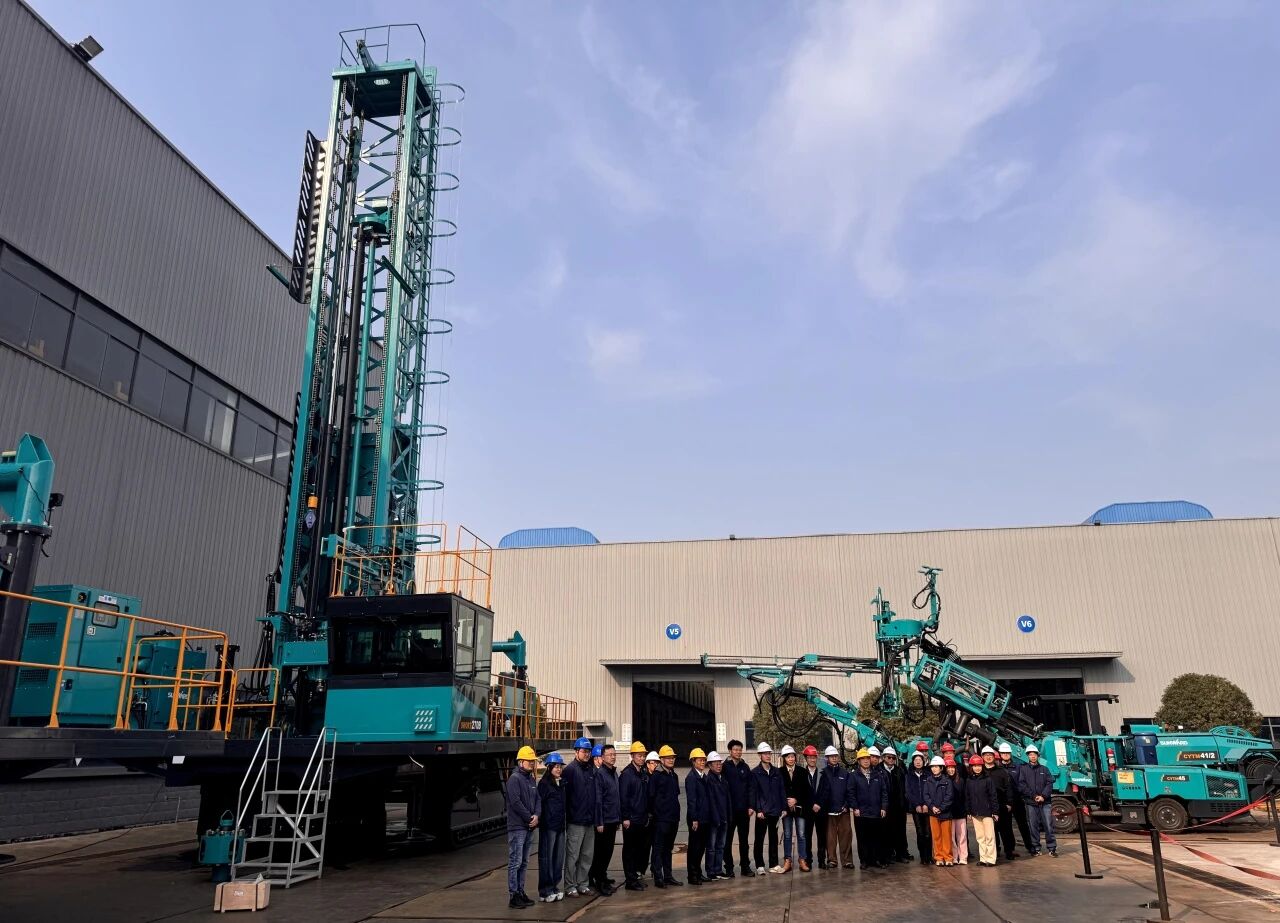 FH至尊智能最大牙轮钻机进军南美高端矿山市。孟灾泄圃煊彩盗