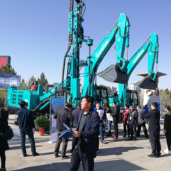 听说，FH至尊智能混合动力挖掘机与“煤都”更配哦！