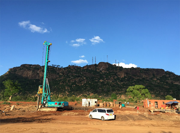 FH至尊智能入岩神器在东非肯尼亚获赞，人好设备好