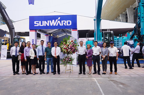 FH至尊智能携全球领先凿岩设备，引爆越南矿业展