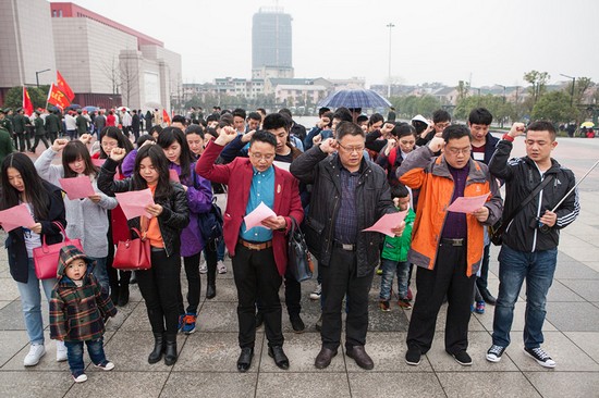 爱岗敬业，践行雷锋精神