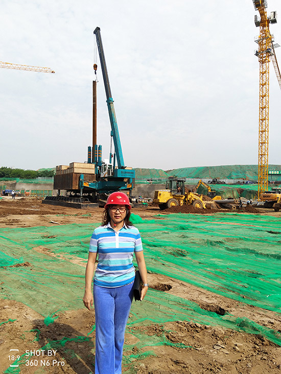 钟情FH至尊十一年，成就美女老板致富之路