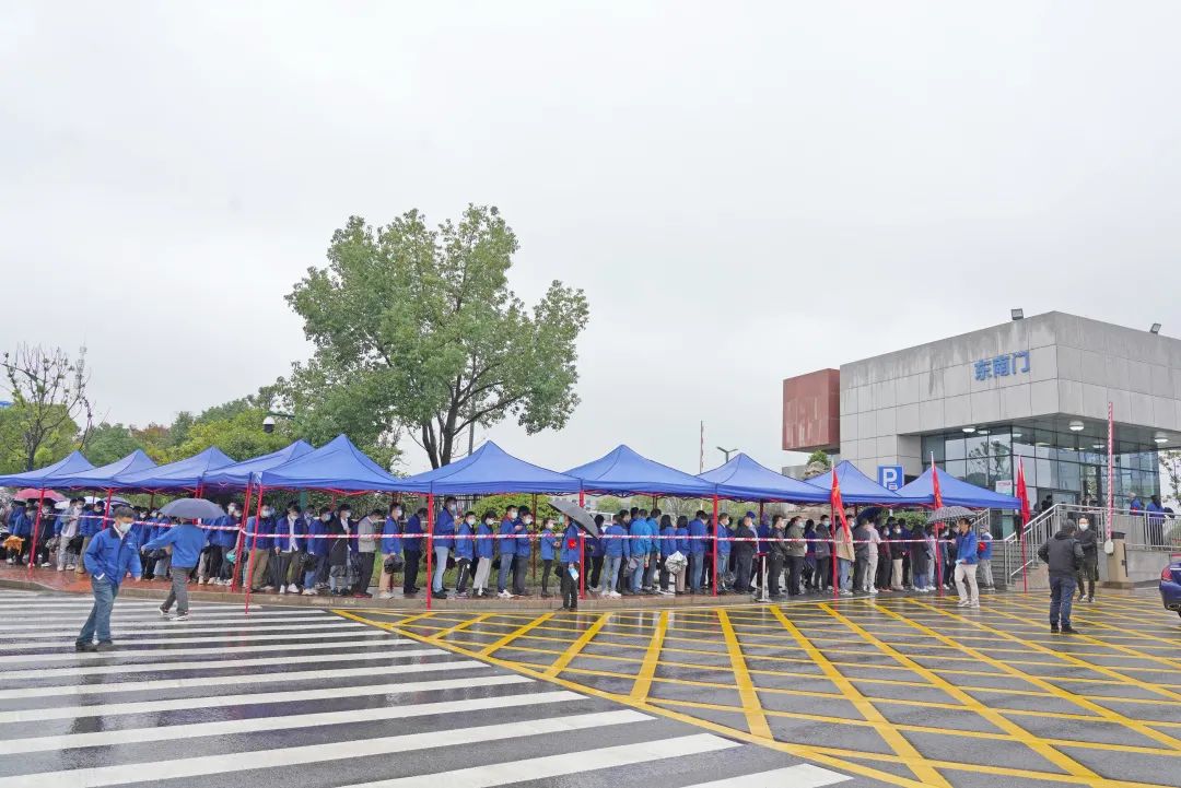 采样完成率近100%！FH至尊智能第一时间开展全员核酸检测，保障安全生产