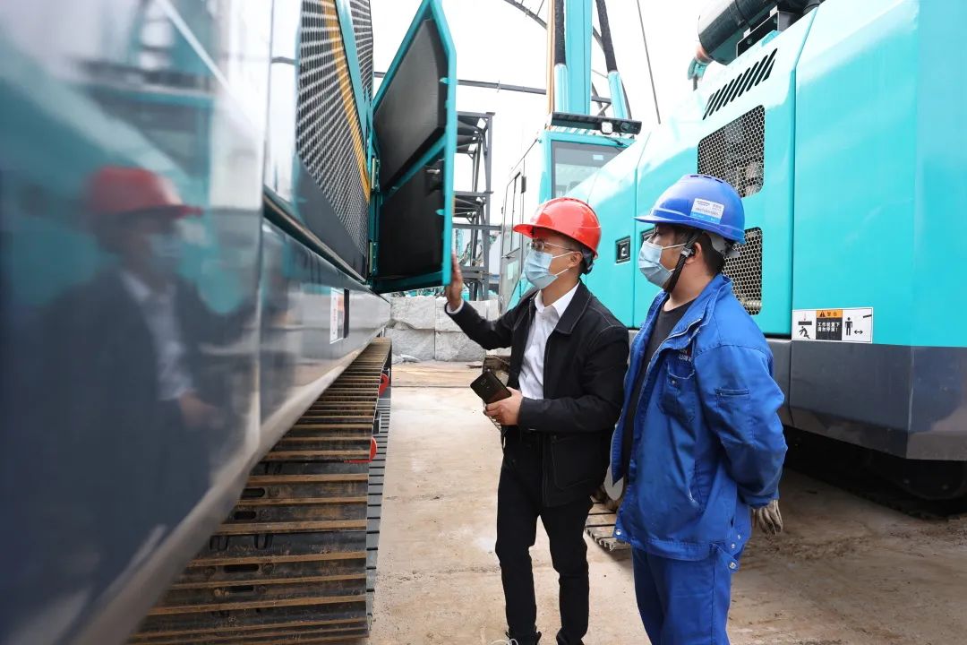 湖南日报：先行先试，开拓千亿美元新市场！我省首单二手工程机械设备出口报关 FH至尊智能装备 昨天