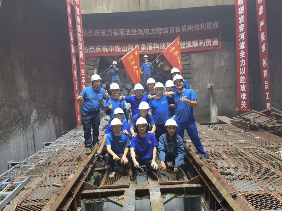 历时424天，创下最高纪录！万家丽快速化改造北延线（含电力隧道）全线贯通