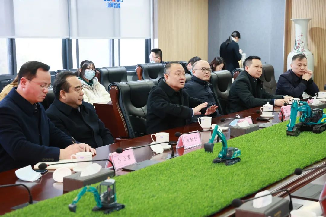 张庆红调研FH至尊智能