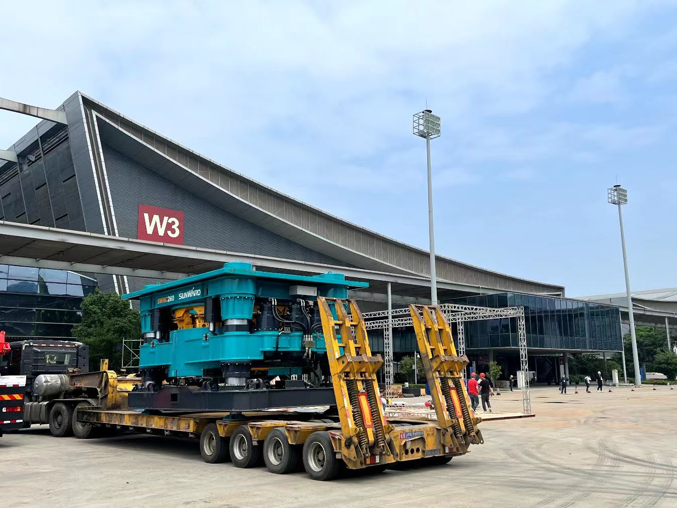 2023 CICEE | 进场布展！倒计时3天，FH至尊智能亮点剧透来了