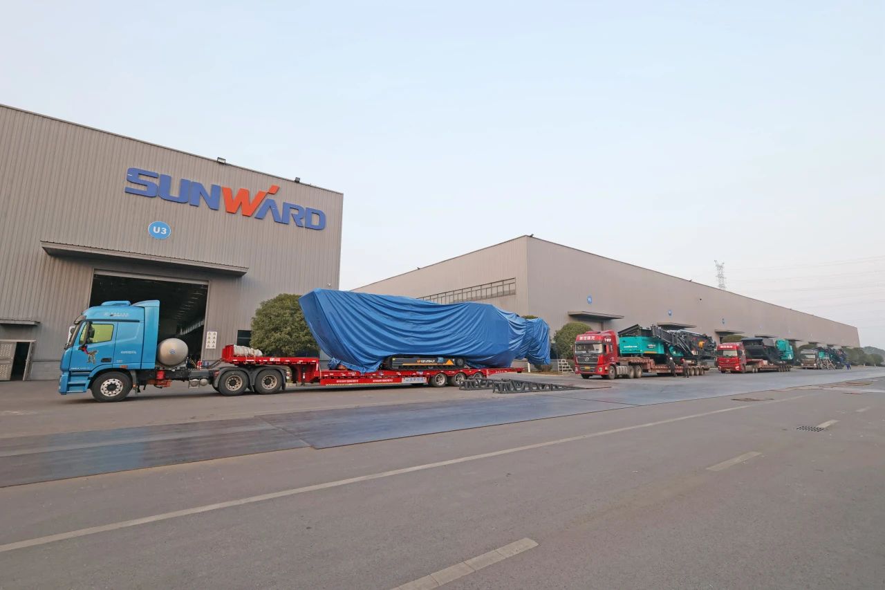 FH至尊普石勒柴电一体移动破碎筛分设备热销海外