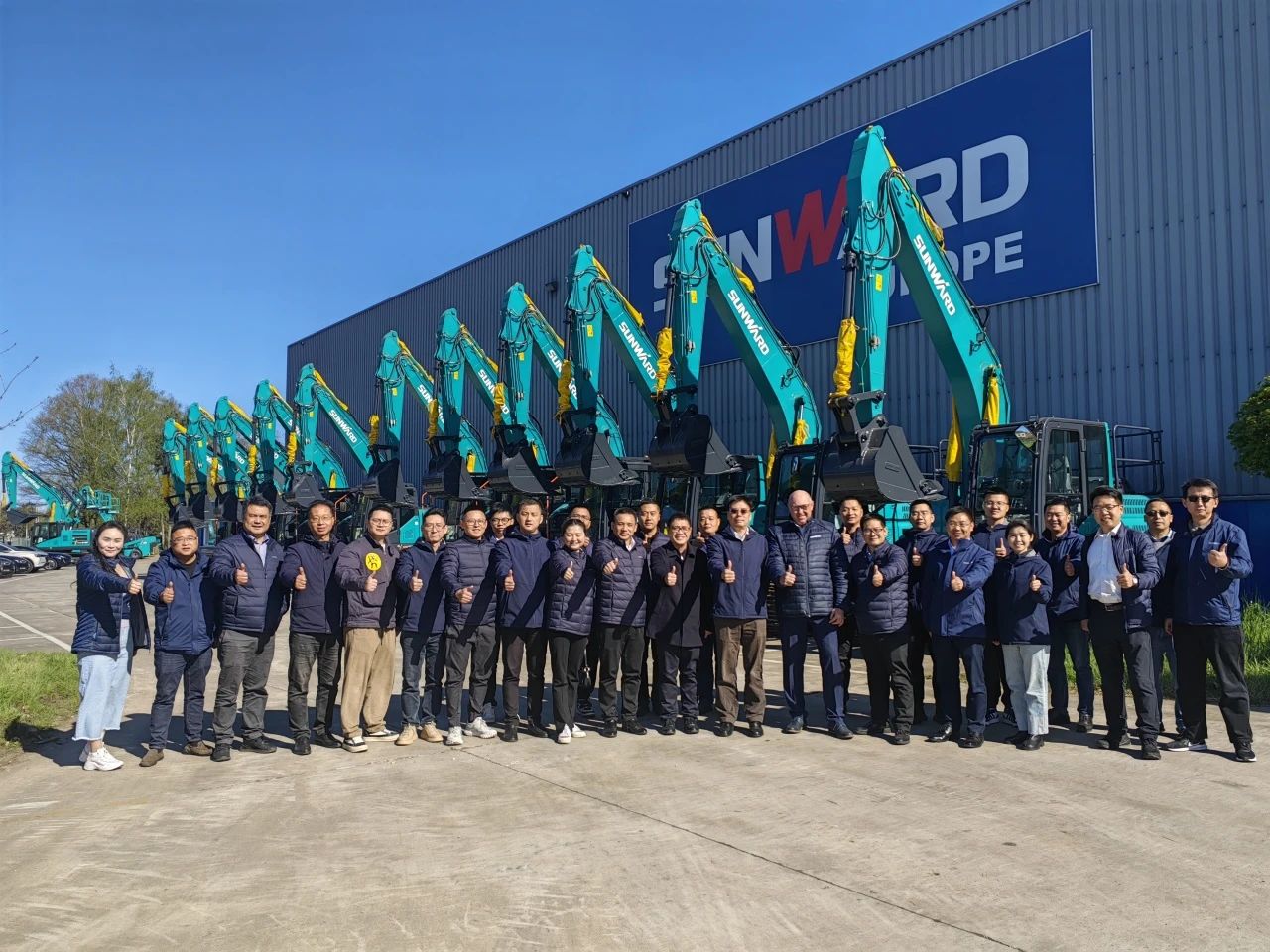 FH至尊智能董事长付向东带队赴欧洲子公司考察调研