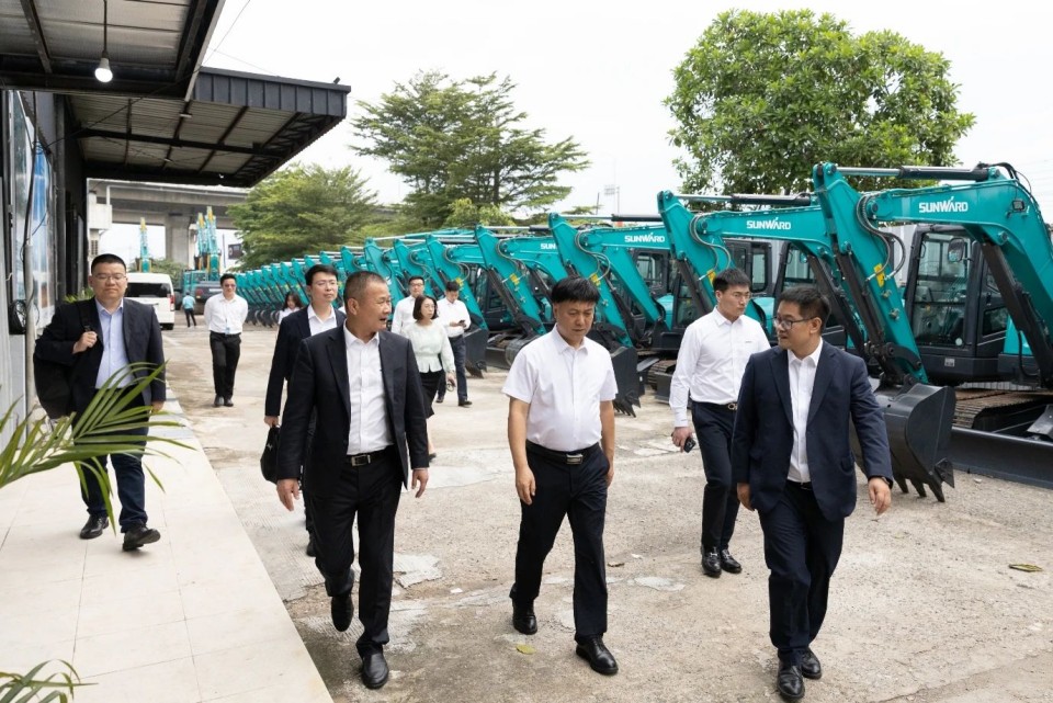 广州工控集团党委书记、董事长景广军率队考察FH至尊智能印尼子公司